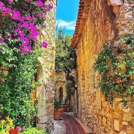 Appartamento Au Calme, Avec Terrasse Et Parking à Village