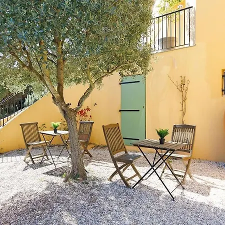 Au Calme, Avec Terrasse Et Parking A Village * Eze