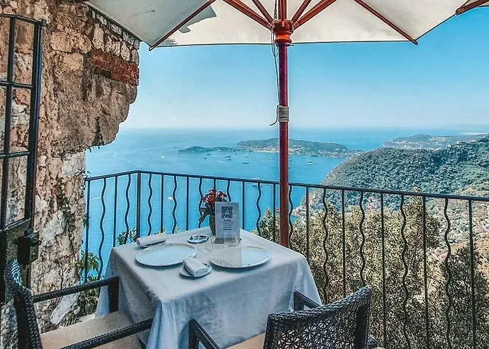 Au Calme, Avec Terrasse Et Parking A Village Apartmán Èze