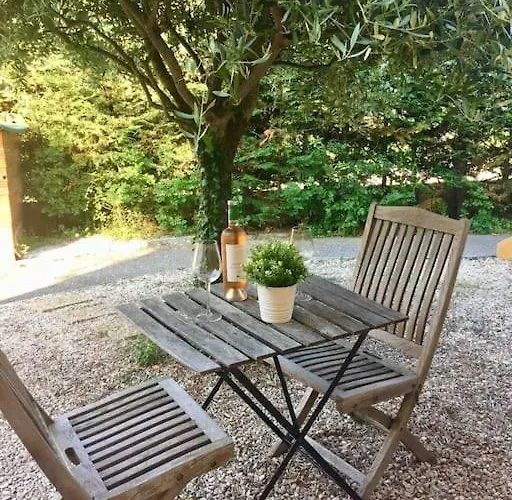 Apartmán Au Calme, Avec Terrasse Et Parking A Village Èze